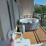 شقة Robi *
