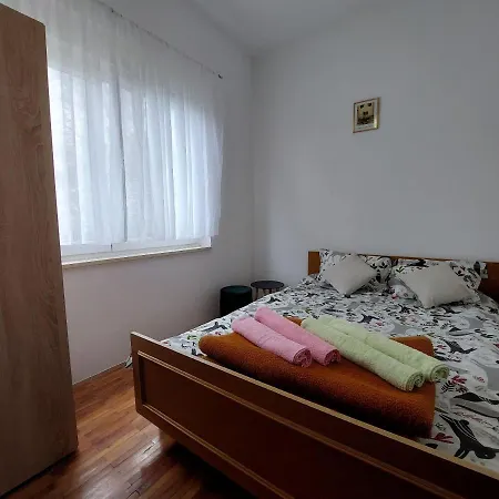 Apartment Robi Bribir (Primorje-Gorski Kotar)