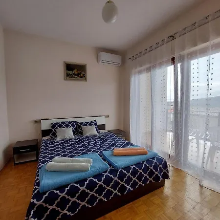 Robi Apartment *